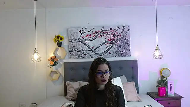 Rose Thompson1 online show from December 2025 01:38:02 PM