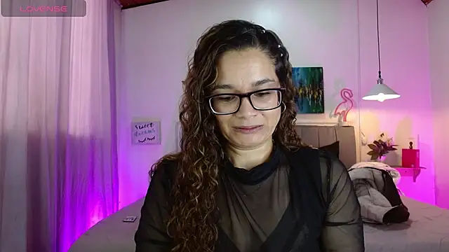 Rose Thompson1 online show from April 2026 01:14:02 PM