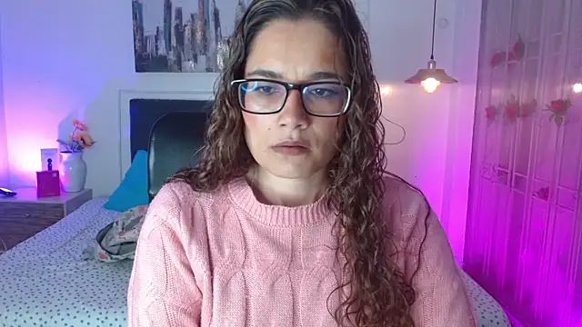 Snapshot of Rose_Thompson1 chatting on May 2026 01:21:02 PM Rose Thompson1 online show from May 2026 01:21:02 PM