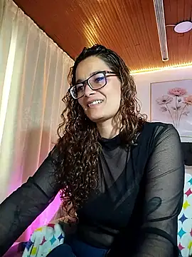 Snapshot of Rose_Thompson1 chatting on May 2026 01:30:01 PM Rose Thompson1 online show from May 2026 01:30:01 PM
