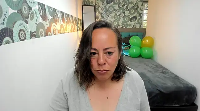 Snapshot of Scarlett_Foxx__ chatting on March 2025 07:04:01 PM Scarlett Foxx online show from March 2025 07:04:01 PM