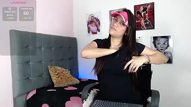 vicky bigboobs babe online show from July 2026 11:17:01 PM