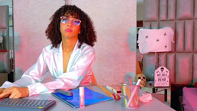 CamilaJohnston online show from October 2025 08:51:01 PM