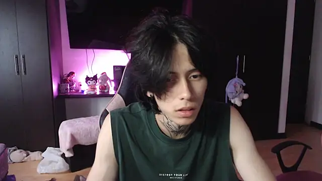 xIce Boy online show from December 2025 10:25:01 PM