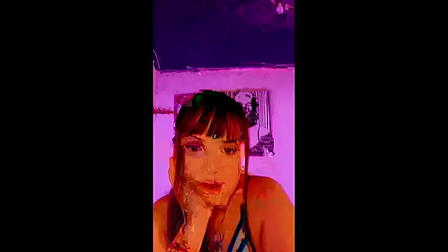 Snapshot of LoganPeny chatting on March 2025 05:08:02 AM LoganPeny online show from March 2025 05:08:02 AM