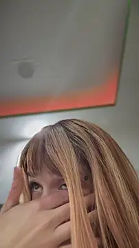 Snapshot of LoganPeny chatting on November 2025 05:31:01 AM LoganPeny online show from November 2025 05:31:01 AM