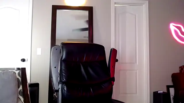 MidwestStroke online show from April 2026 04:21:01 AM