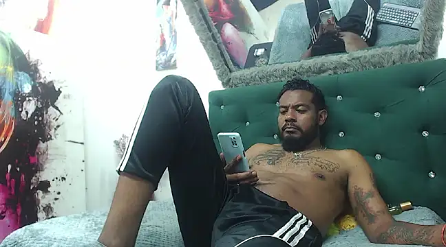 BladeFoxxx1 online show from March 2025 07:25:02 AM