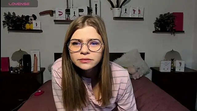 Snapshot of HaleyReedme chatting on February 2026 08:02:01 AM HaleyReedme online show from February 2026 08:02:01 AM