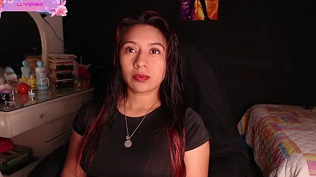 yes0225 online show from October 2025 01:51:02 PM