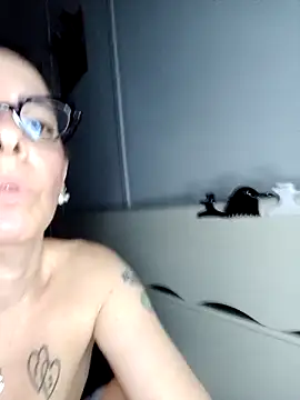 Snapshot of Ginevra_75 chatting on December 2025 10:15:01 PM Ginevra 75 online show from December 2025 10:15:01 PM