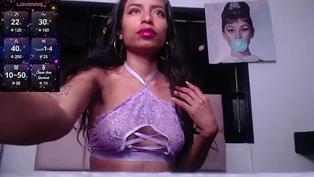 Snapshot of Violet_King chatting on March 2025 01:15:01 PM Violet King online show from March 2025 01:15:01 PM