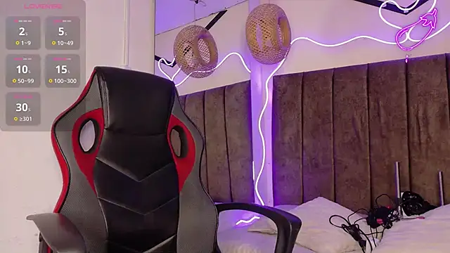 natasha  black online show from October 2025 07:38:02 PM