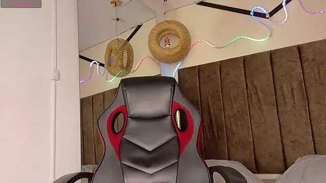 natasha  black online show from January 2026 12:40:01 PM