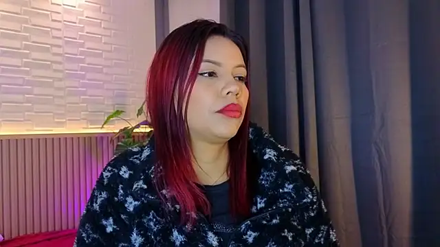 TiffanyWalk online show from November 2025 10:43:02 AM