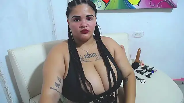 latina bigboos25 online show from October 2025 03:16:02 AM