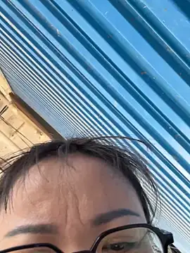 Snapshot of aa520uv chatting on November 2025 04:33:02 AM aa520uv online show from November 2025 04:33:02 AM