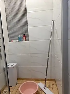 Snapshot of aa520uv chatting on November 2025 02:50:02 PM aa520uv online show from November 2025 02:50:02 PM