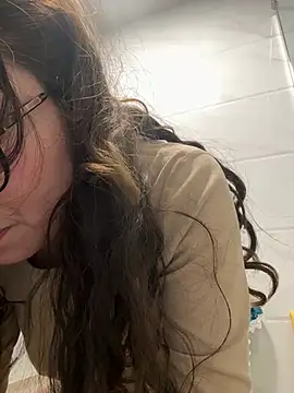 aa520uv online show from February 2026 02:45:01 AM