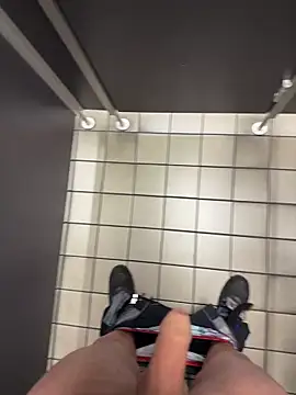 Snapshot of wassermann8484 chatting on February 2026 01:17:01 AM wassermann8484 online show from February 2026 01:17:01 AM