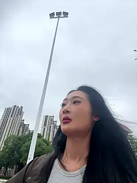 linger-23 online show from October 2025 07:27:02 AM