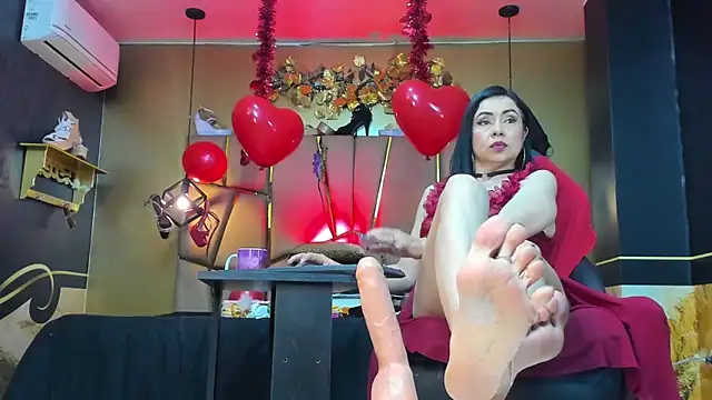 Kendraa Hot online show from February 2026 01:08:02 PM