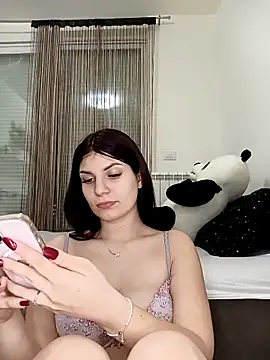 MeCherryy online show from February 2026 08:14:02 PM