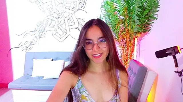 Emmi Roberts online show from February 2026 12:22:02 AM