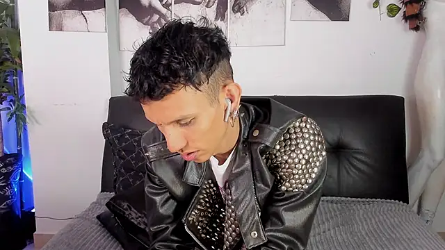 Giotrashy online show from October 2025 08:08:02 PM