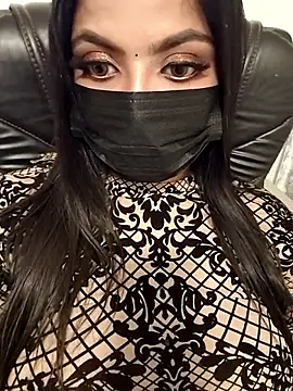 Tamil hot whiskey girl online show from October 2025 12:41:02 AM