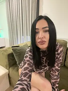 Snapshot of Black_swan7777 chatting on January 2026 02:44:02 PM Black swan7777 online show from January 2026 02:44:02 PM