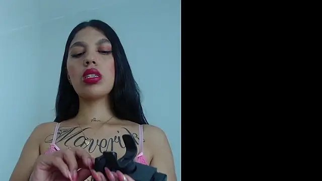 TATILARSON1 online show from September 2025 07:47:01 PM