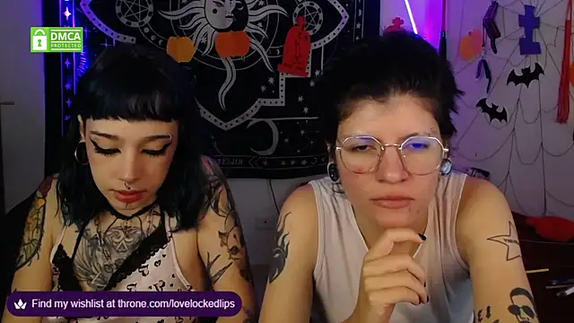 lovelockedlips online show from October 2025 01:02:02 AM