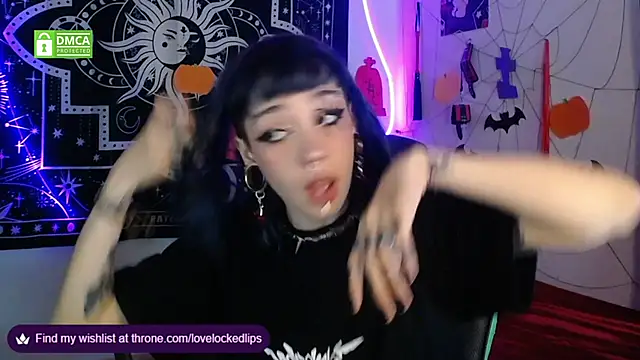 lovelockedlips online show from October 2025 01:39:01 AM