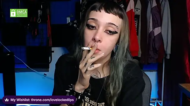 lovelockedlips online show from May 2026 06:09:01 PM