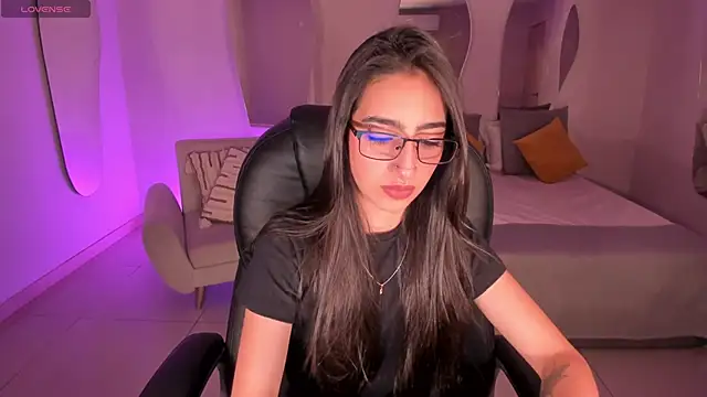 LarisaSmirnov online show from December 2025 12:04:02 AM