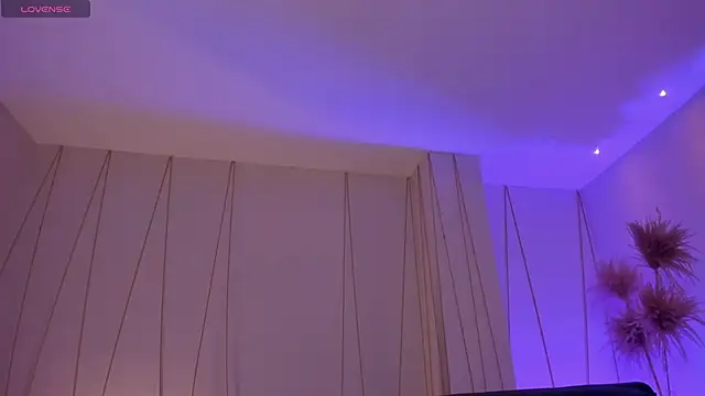 Snapshot of MaiaCollins chatting on January 2026 12:03:02 AM MaiaCollins online show from January 2026 12:03:02 AM