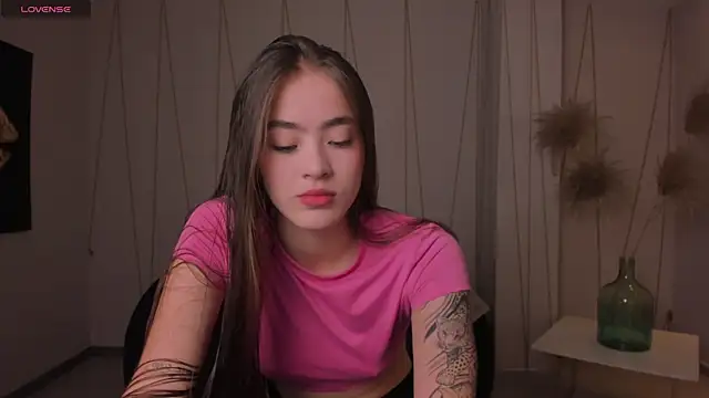 Snapshot of MaiaCollins chatting on March 2026 05:30:01 PM MaiaCollins online show from March 2026 05:30:01 PM