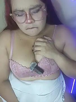 Snapshot of Trilyn25 chatting on December 2025 03:01:01 AM Trilyn25 online show from December 2025 03:01:01 AM