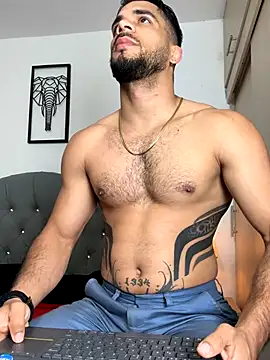 Maximiliano ford online show from October 2025 10:48:01 AM