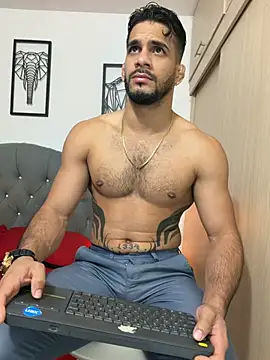 Maximiliano ford online show from April 2026 10:43:02 AM