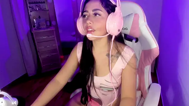 Snapshot of Sweet_milady chatting on September 2025 04:12:01 AM Sweet milady online show from September 2025 04:12:01 AM