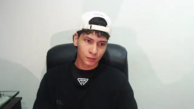 Jhojan twink online show from March 2025 11:03:02 PM