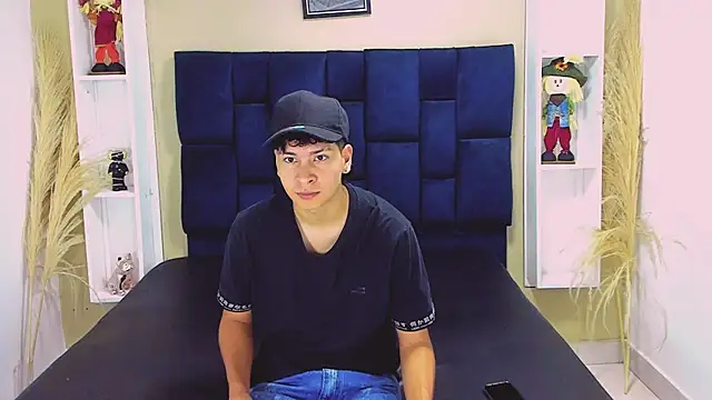 Jhojan twink online show from September 2025 11:36:01 AM