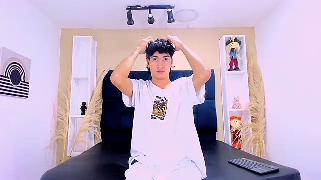 Jhojan twink online show from October 2025 12:13:02 PM