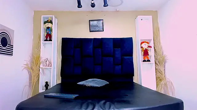 Jhojan twink online show from October 2025 01:45:02 PM