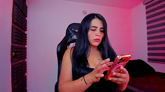 hannarusso online show from February 2026 11:52:01 PM