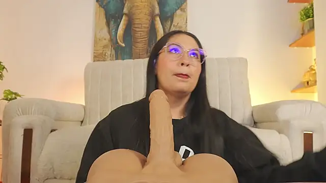 AliceCorner online show from April 2026 12:30:02 PM