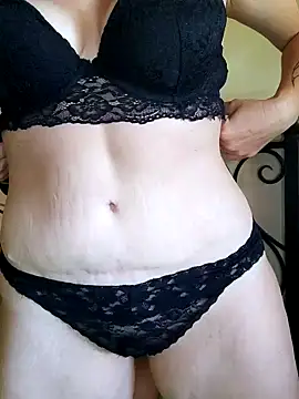 emiliemilf online show from February 2026 07:57:02 PM