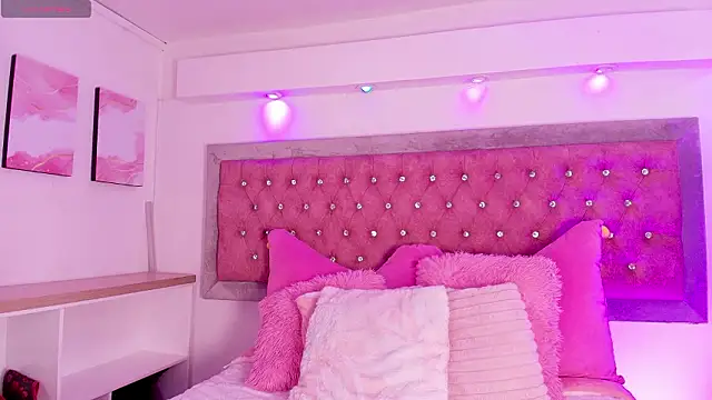 Andy Leex online show from February 2026 08:25:01 PM